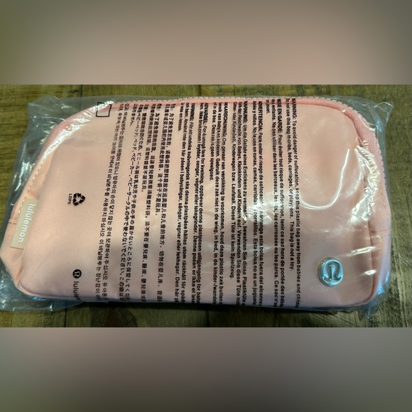 LuLuLemon Athleta Belt Bag 1L Deco Pink - Picture 3 of 13